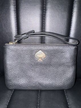 Kate Spade Leroy Street Bee Wristlet - Black & Gold